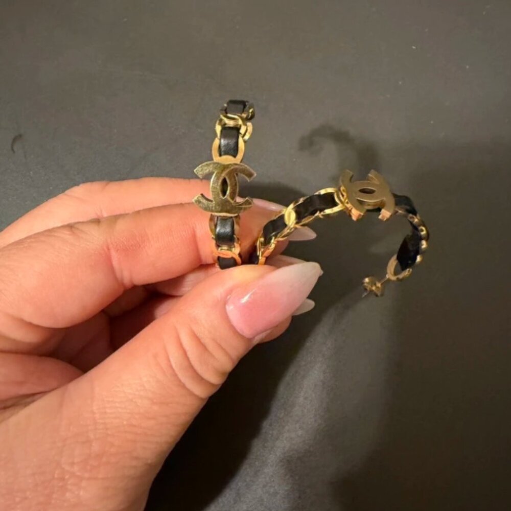 Chic Chanel CC Gold Hoop Earrings with Black Leather Chain - Picture 6 of 7